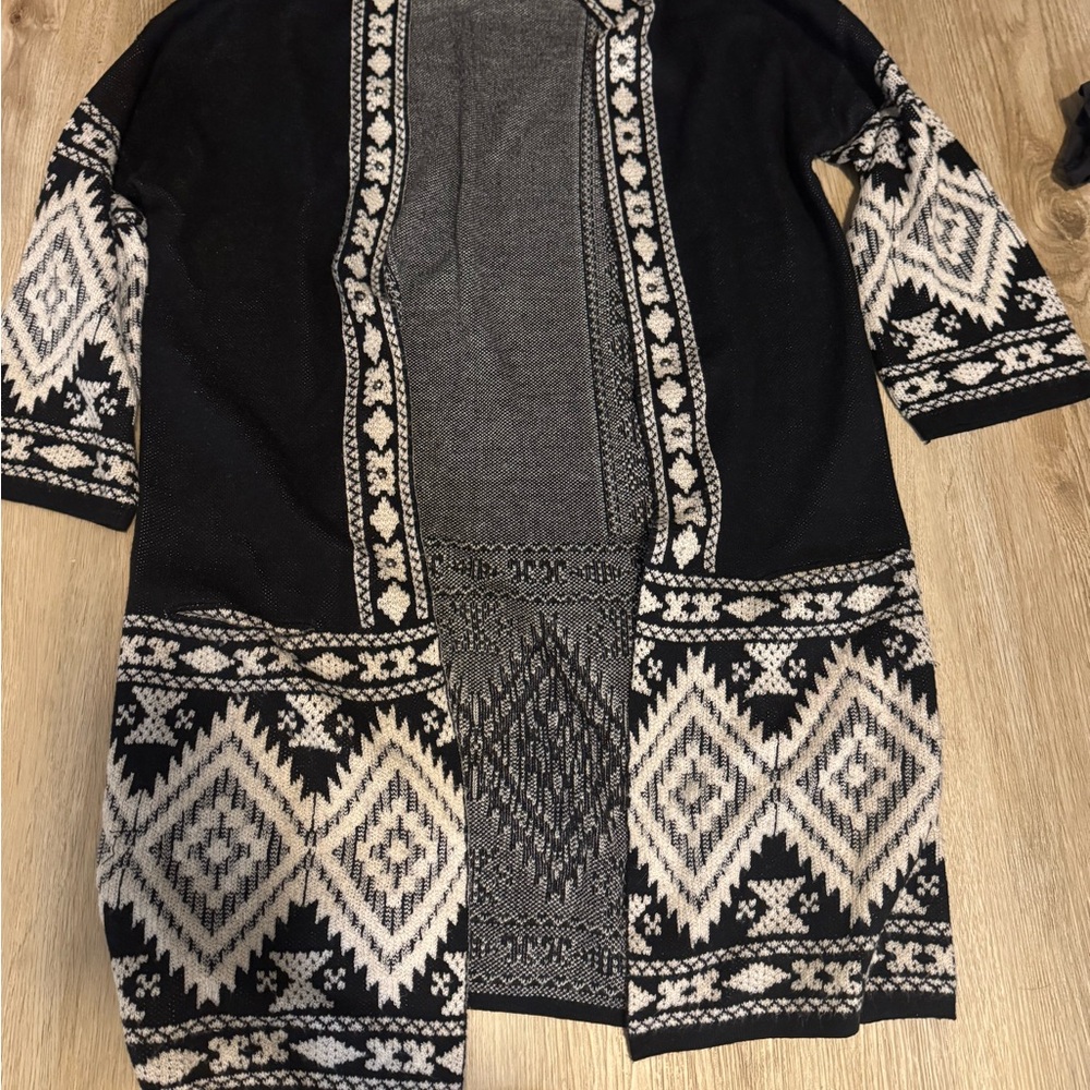 T.J.Maxx Black and White Patterned Cardigan